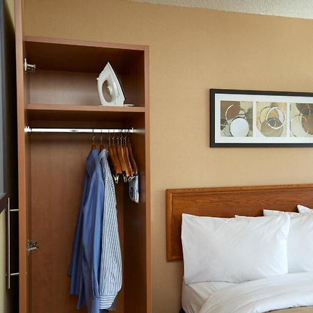 Comfort Inn Pembroke Szoba fotó